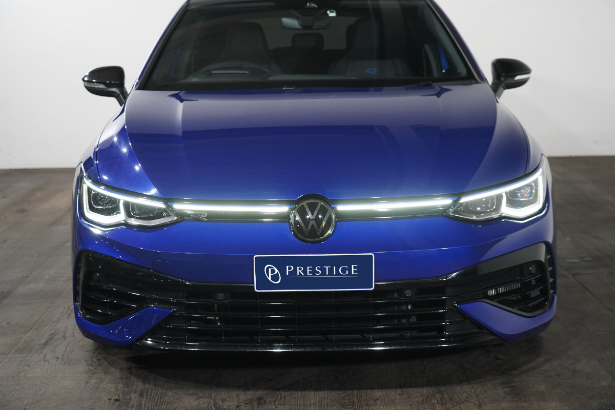 2024 Volkswagen Golf R 4motion Hatch Image 3
