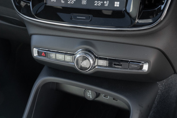 2026 MY25 Volvo EX40  Ultra Single Motor Extended Range SUV Image 22