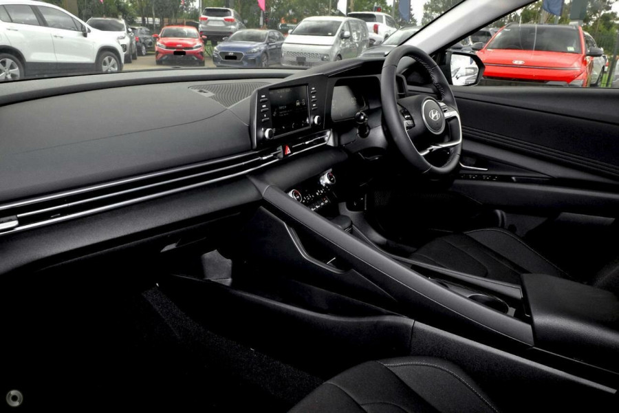 2025 Hyundai i30 CN7.V2  Sedan Image 6