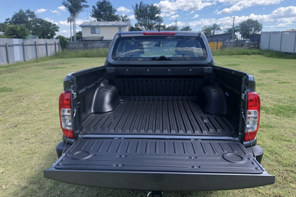 2024 Nissan Navara D23 SL Warrior Ute Image 5