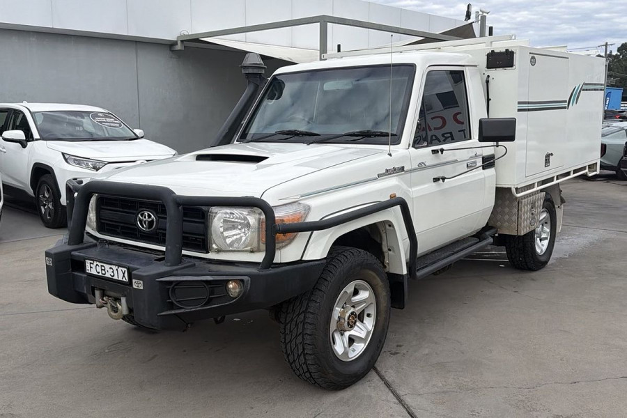 2013 Toyota LandCruiser VDJ76R GX Cab Chassis Image 14