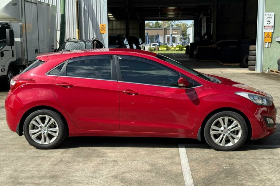 2014 Hyundai i30 GD2 Elite Hatch Image 8