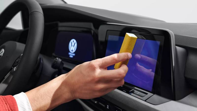 Display cleaner