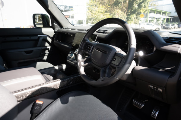 2026 Land Rover Defender L663 110 P635 OCTA Black SUV image 8