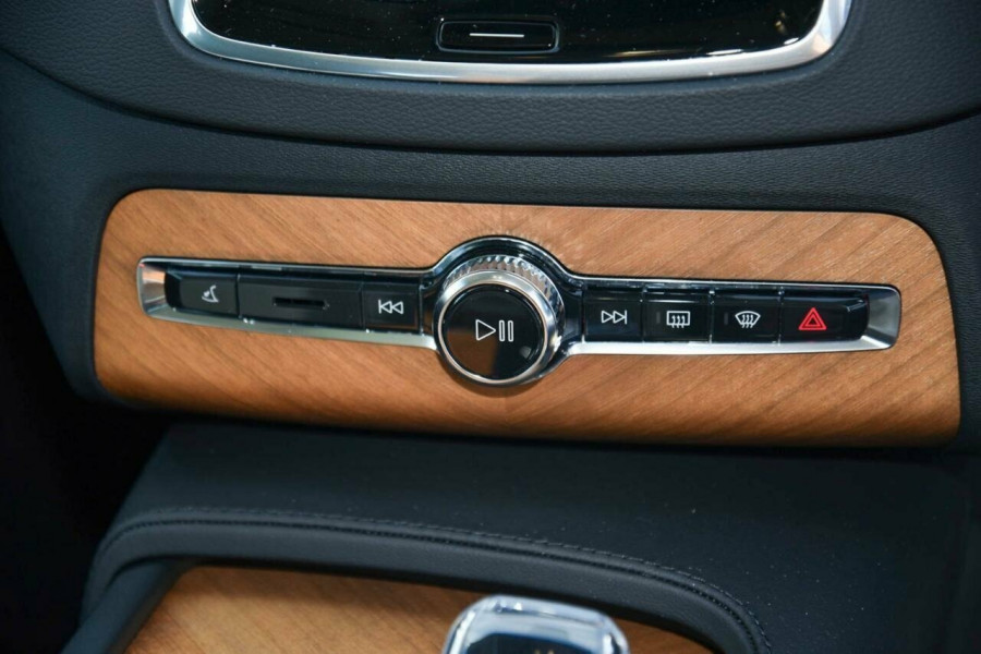 2024 MY25 Volvo XC90 L Series Ultra B5 Bright SUV Image 14