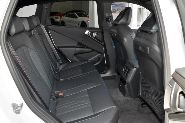 2025 BMW X3 G45 30e xDrive SUV image 5