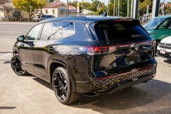 2026 Volkswagen Tayron R4 195TSI R-Line SUV Image 2
