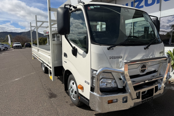 2025 Hino 616 AT 3430 WIDE STEELACE Tray Image 1