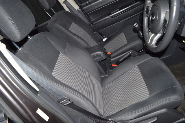 2015 Jeep Compass Sport 14 of 22