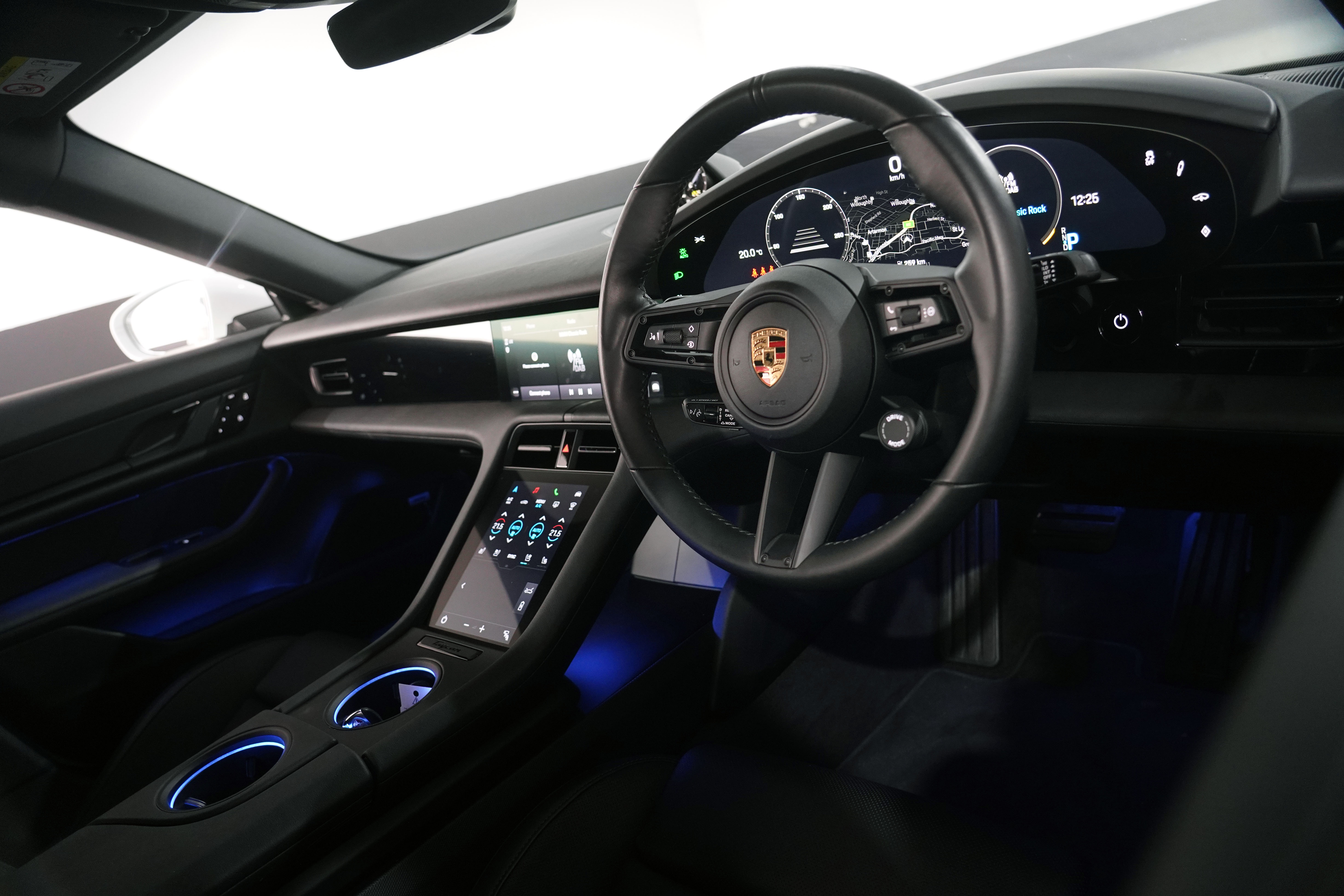 2021 Porsche Taycan 4S Coupe Image 26