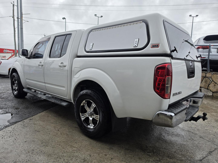 2011 Nissan Navara D40 ST Ute Image 11