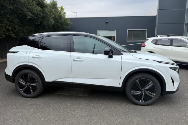 2025 Nissan QASHQAI J12 Ti SUV Image 5