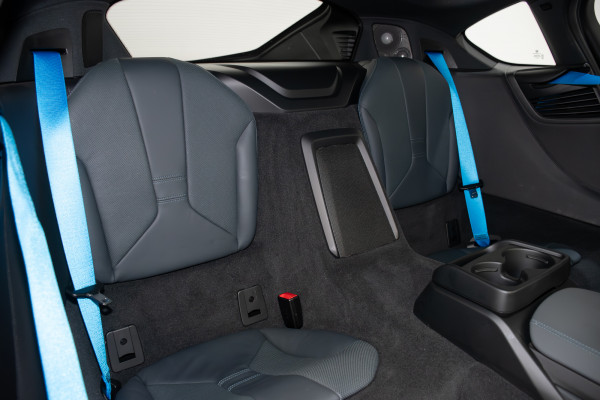 2015 BMW I8 Phev Coupe Image 4
