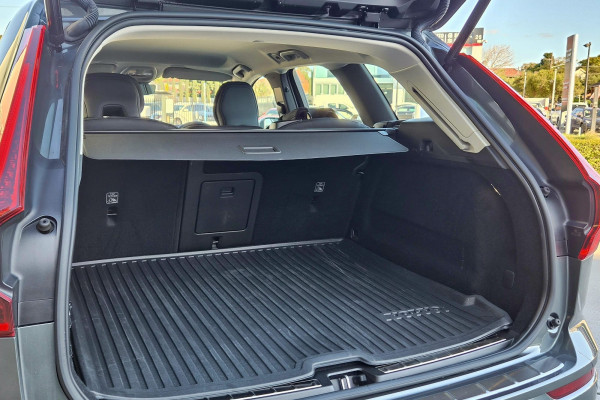 2026 Volvo XC60 UZ Plus B5 Bright SUV Image 5