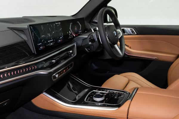2025 BMW X5 G05 LCI xDrive30d M Sport SUV image 8