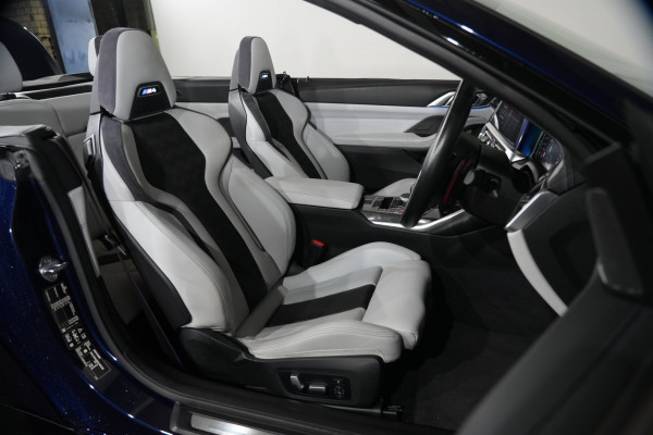 2021 BMW M4 Competition Convertible Image 31