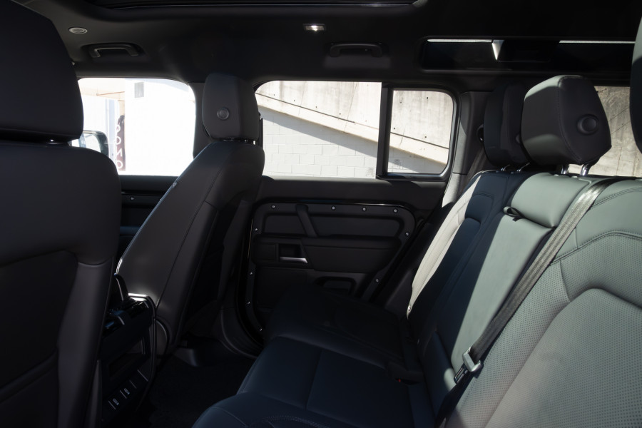 2026 Land Rover Defender L663 110 D350 X-Dynamic SE SUV