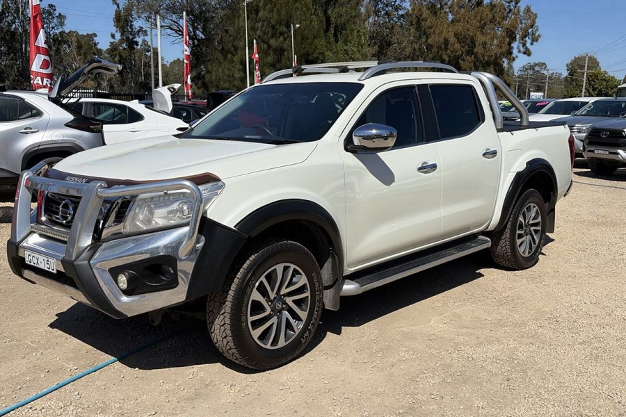 2017 Nissan Navara D23 ST-X Dual Cab Pickup Image 10