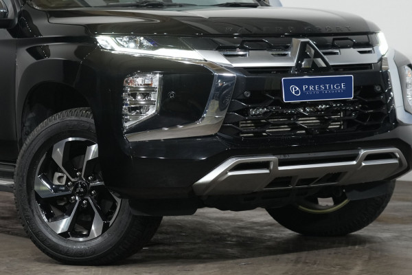 2025 Mitsubishi Pajero Sport Exceed SUV Image 2