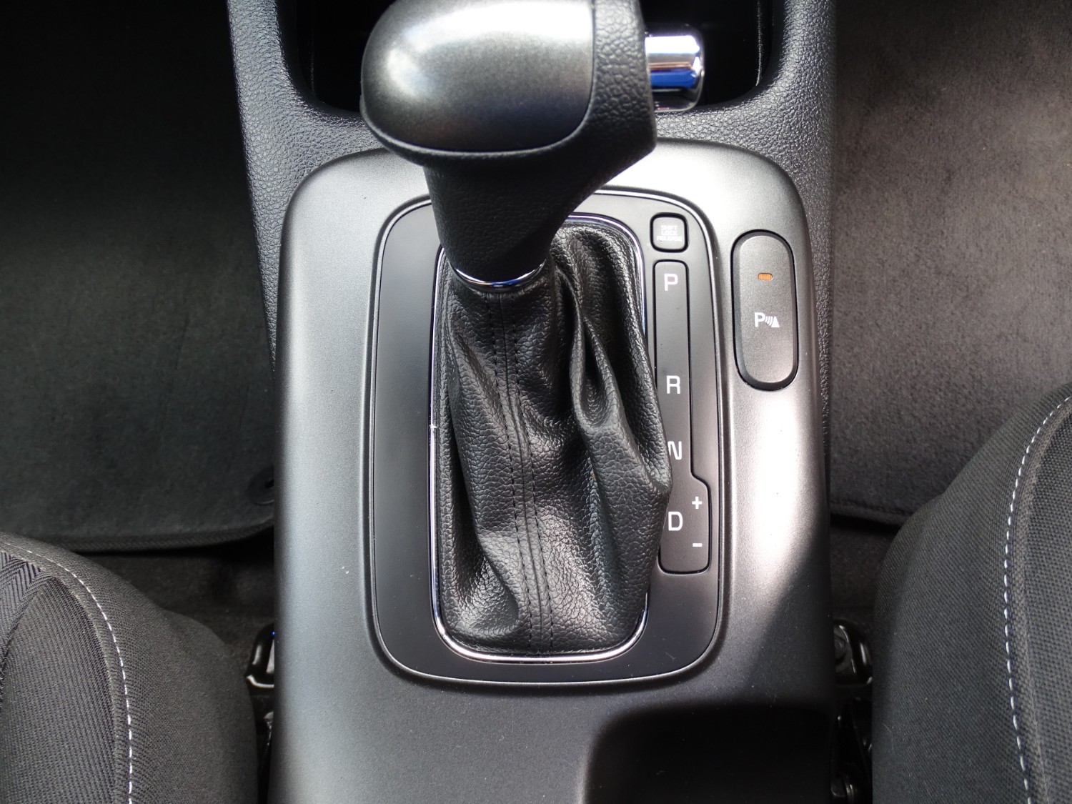 2016 Kia Cerato YD S Hatch Image 18