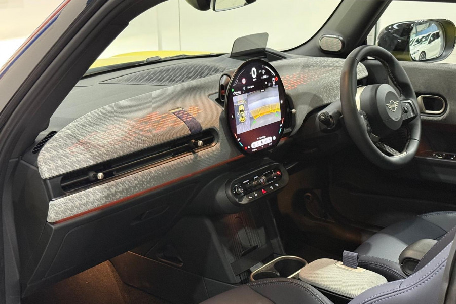 2025 MINI Cooper F65 S Favoured Hatch