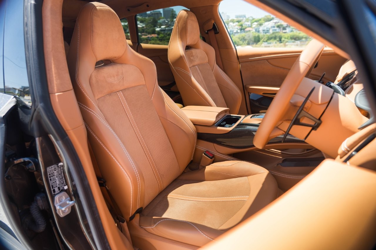 2023 Aston Martin DBX 707 SUV Image 9