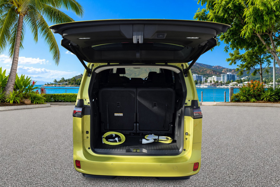 2025 Volkswagen ID. Buzz EB Pro BEV560 People Mover Image 24