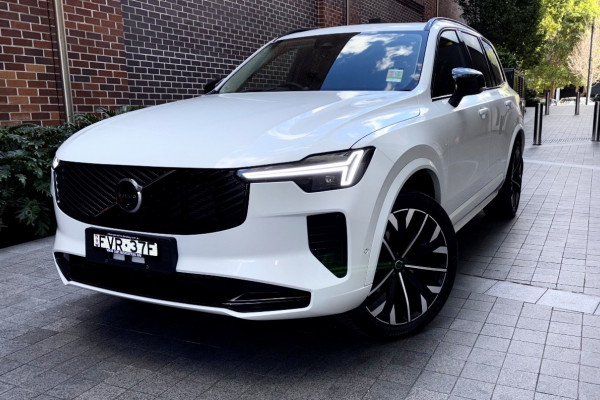 Volvo XC90 Ultra B5 Dark L Series