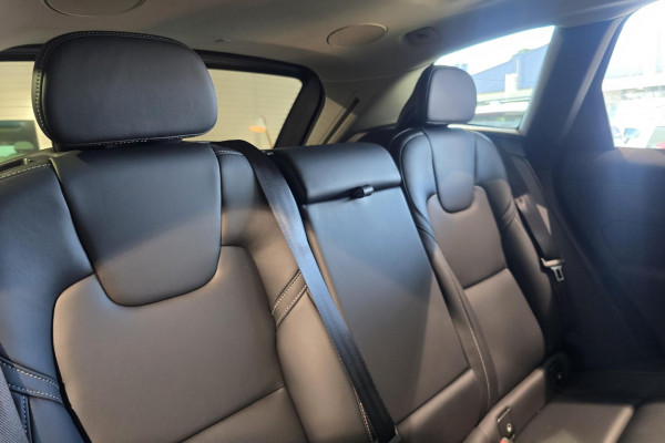 2026 Volvo XC60 UZ Ultra T8 Plug-in Hybrid Dark SUV Image 11