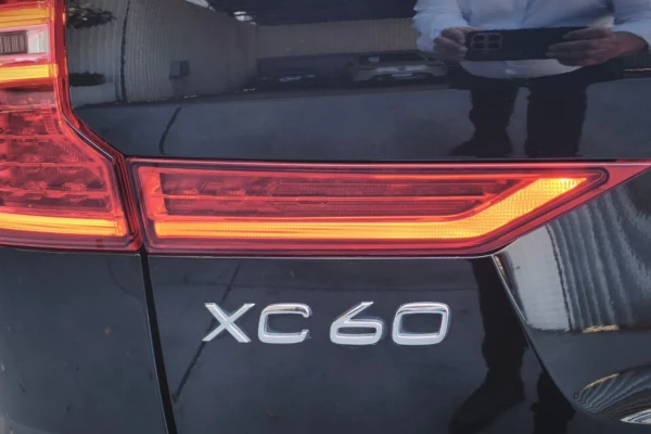 2023 Volvo XC60 UZ Ultimate B5 Bright SUV Image 6