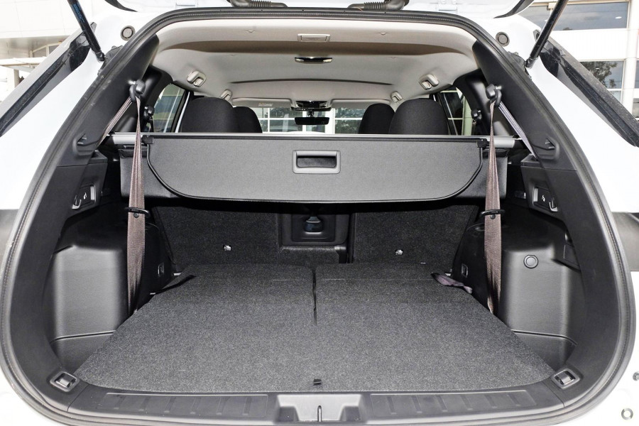 2025 Mitsubishi Outlander ZM LS SUV Image 9