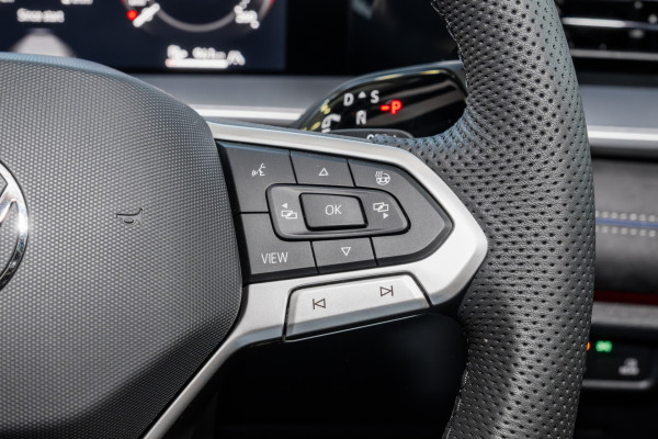 2026 Volkswagen Tayron R4 200TSI eHybrid R-Line SUV Image 12