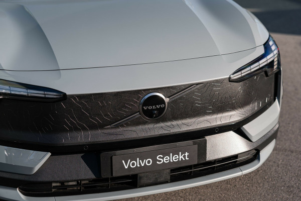 2025 MY26 Volvo EX30 Cross Country  Ultra Twin Motor Performance SUV Image 11