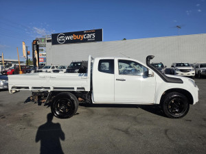 2017 Isuzu D-MAX  SX Cab Chassis