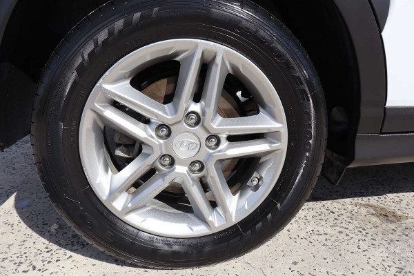 2019 Hyundai KONA OS.2 Active SUV Image 9