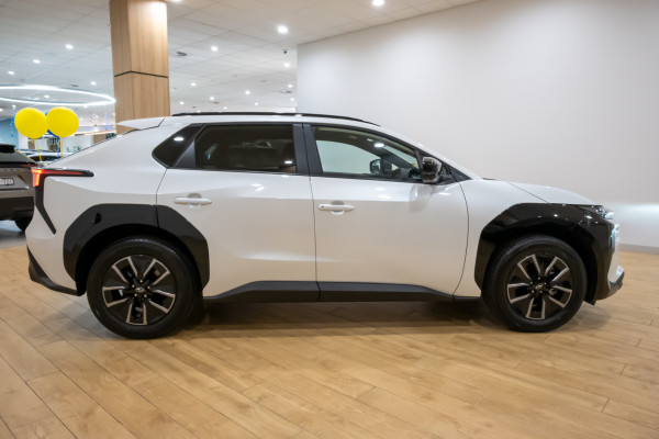 2026 Subaru Solterra E1-1 AWD SUV image 3
