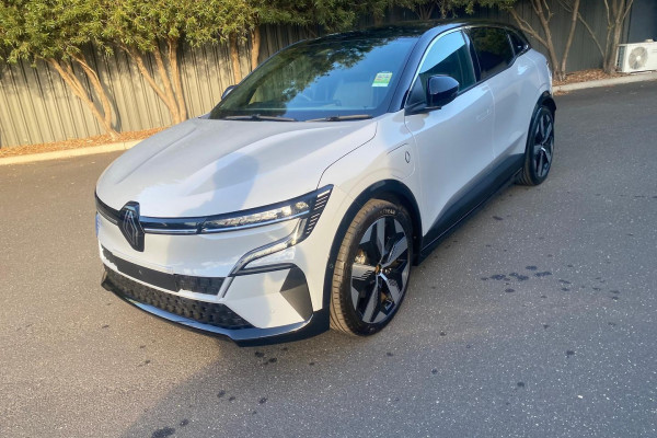 2024 Renault Megane E-Tech XCB Techno EV60 Hatch Image 3