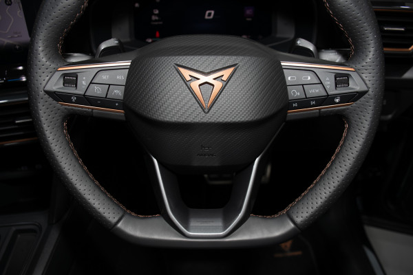 2025 Cupra Formentor VZe SUV image 15