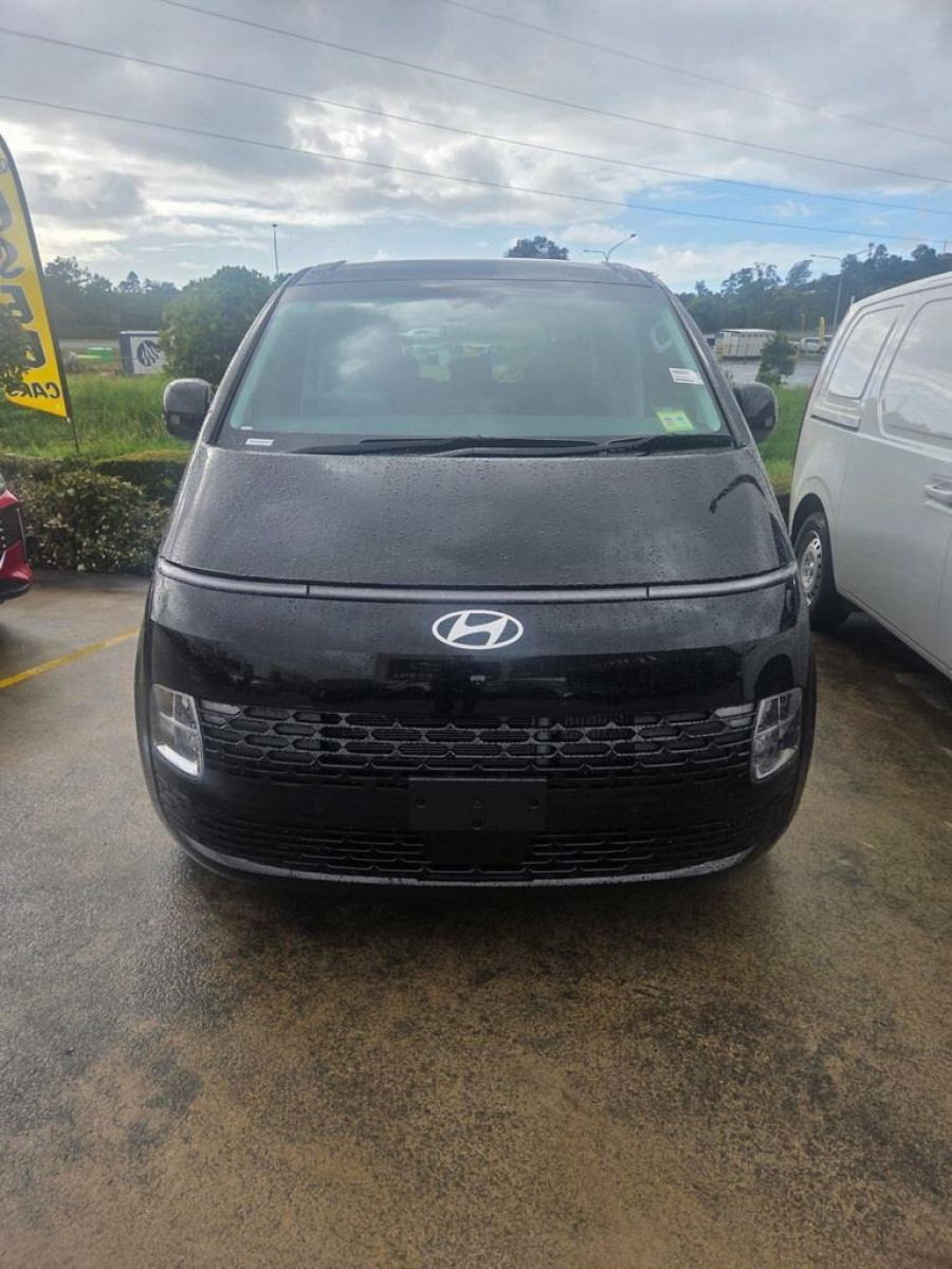 2026 Hyundai Staria US4.V3  People Mover Image 1