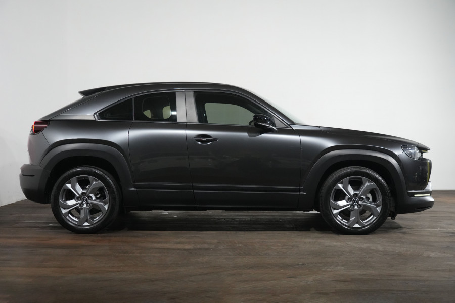 2023 Mazda MX-30 G20e Evolve SUV Image 4