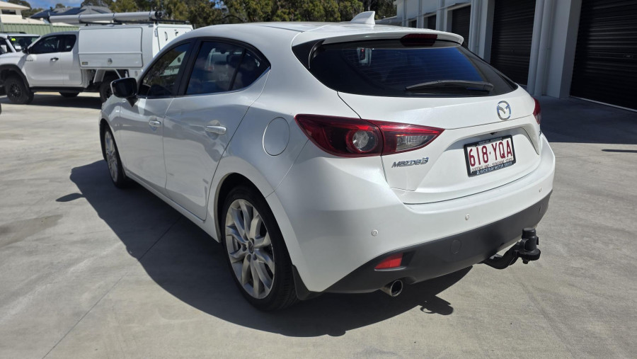 2015 Mazda 3 BM5438 SP25 Hatch Image 15