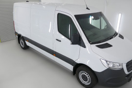 Mercedes-Benz Sprinter MWB M-B 311 VS30