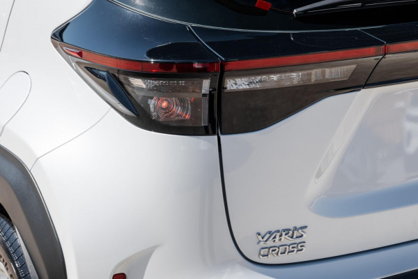 2025 Toyota Yaris Cross MXPJ10R GX SUV Image 20