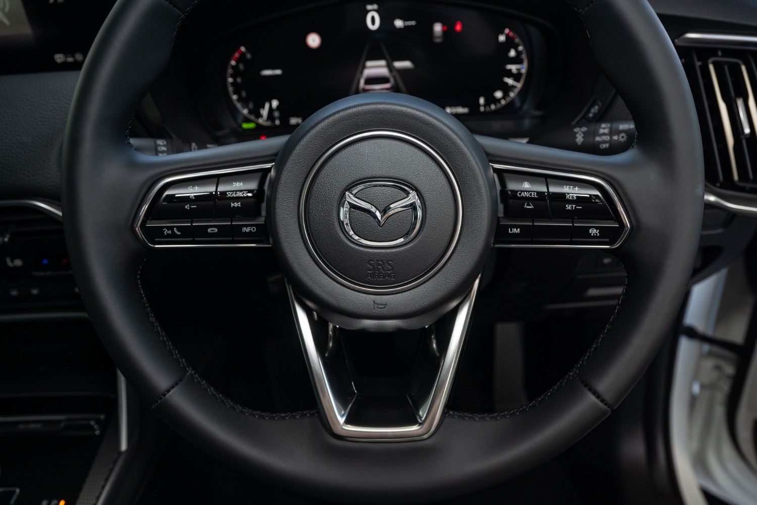 2024 Mazda CX-80 KL D50e GT SUV Image 11