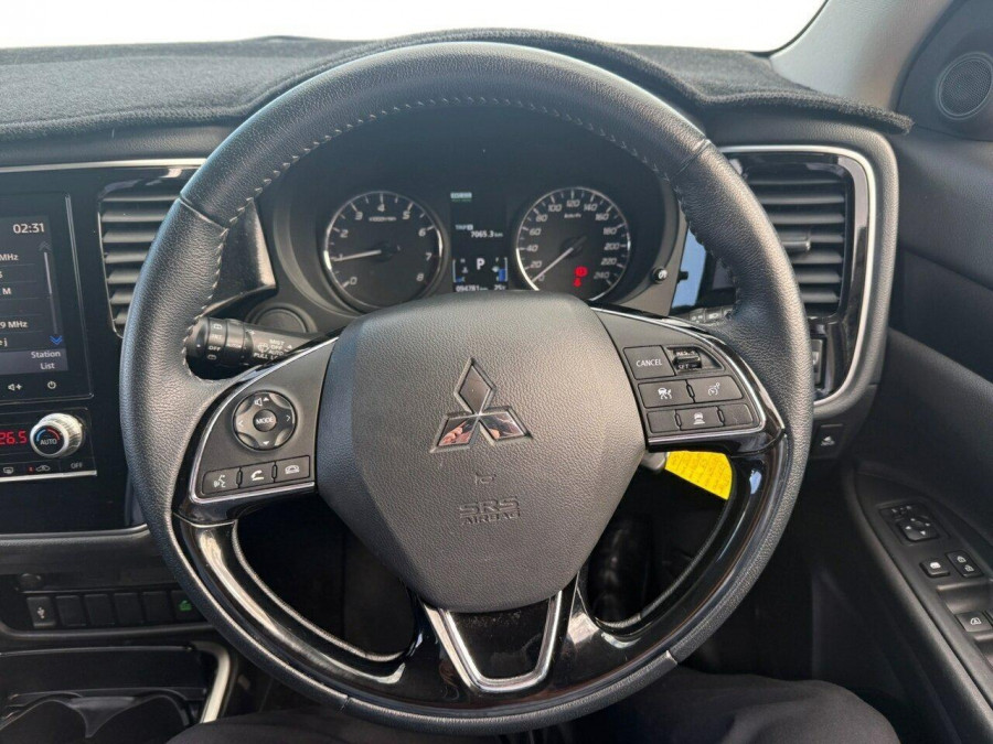 2021 Mitsubishi Outlander ZL ES SUV Image 12