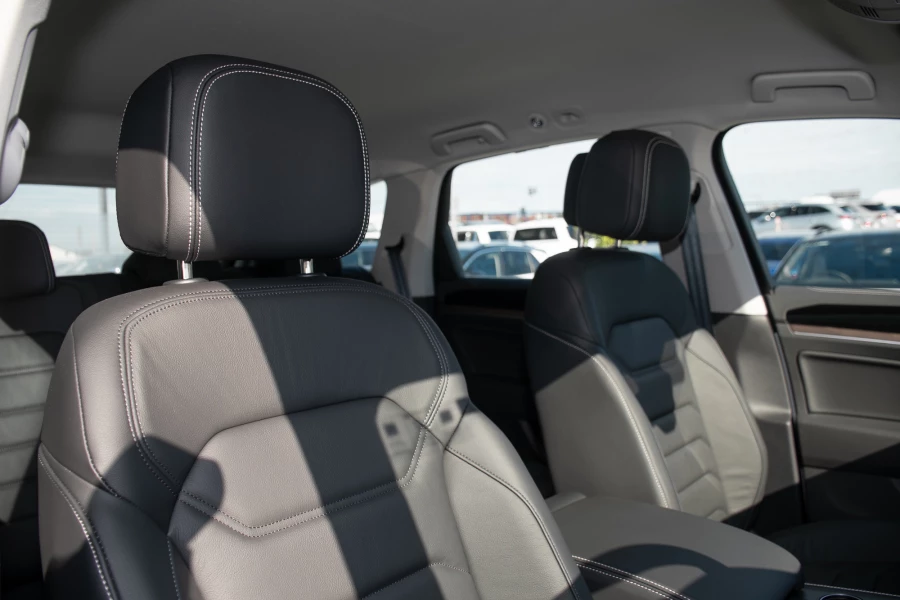 2025 MY26 Volkswagen Touareg RC 170TDI SUV Image 9