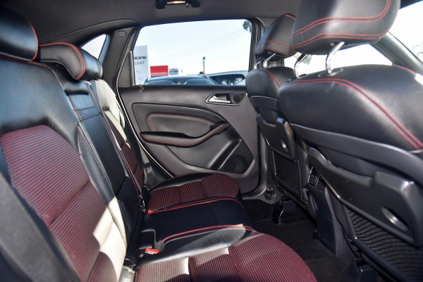 2015 Mercedes-Benz B-Class W246 B250 Hatch Image 16