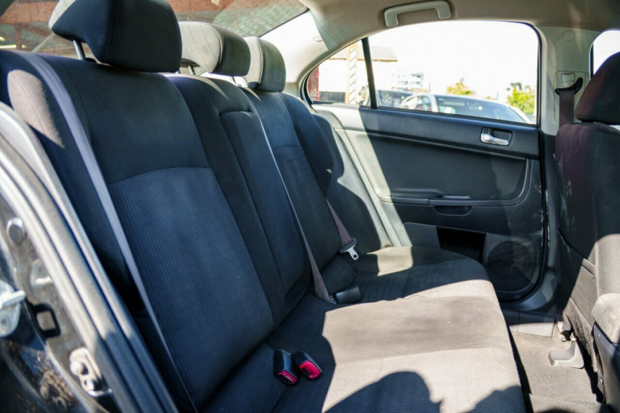 2012 Mitsubishi Lancer CJ ES Sedan Image 8