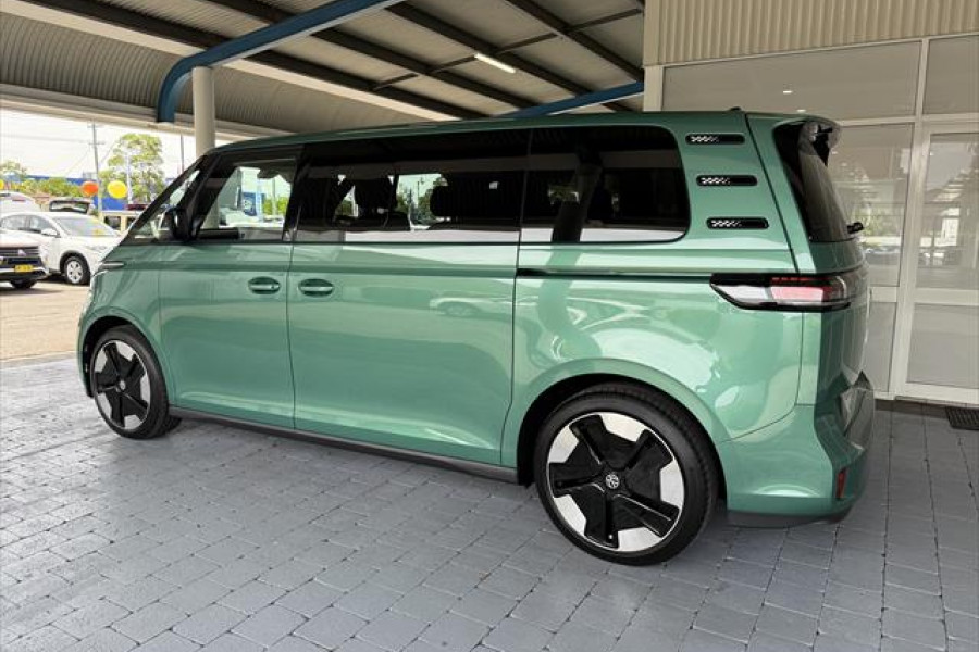 2024 MY25 Volkswagen ID. Buzz EB Pro BEV560 People Mover Image 9