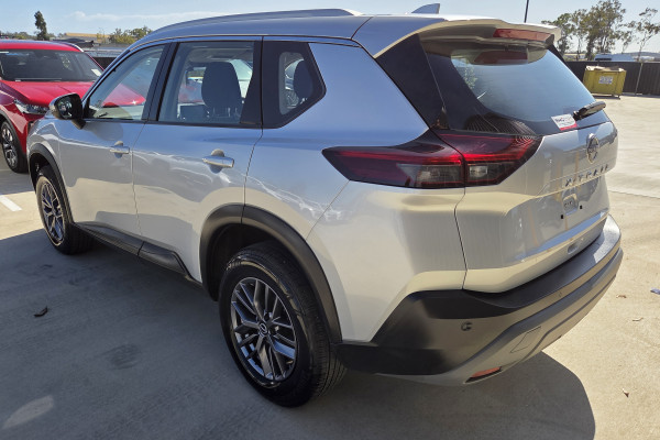 2024 MY25 Nissan X-Trail T33 ST SUV Image 5